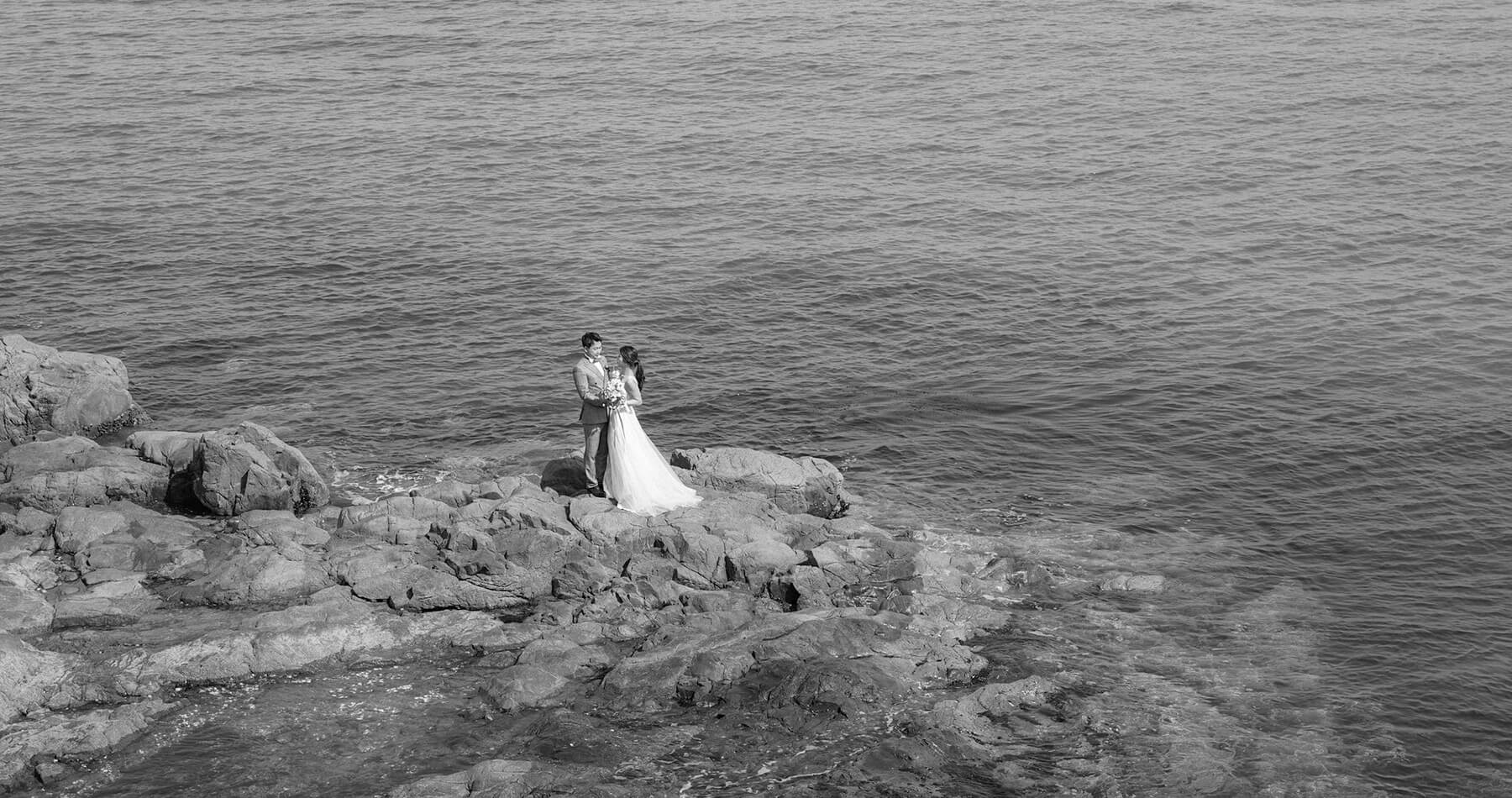 Beautiful photo of Bride & Groom at their Wedding event